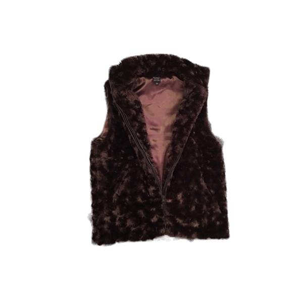 ❤️- Super Cute fully lined faux fur vest!  Size Small - Picture 3 of 3